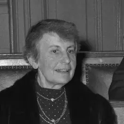 Anna Freud (left) with Dr Maria C. MacKenzie-van der Noorda at a commemoration of Sigmund Freud's birth, photographed by Herbert Behrens for Anefo, 13 April 1956