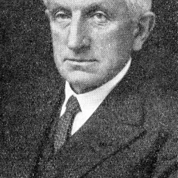Wilfred Trotter, head-and-shoulders portrait by an unknown photographer, as reproduced in The Lancet, 1939 (Wellcome Collection)